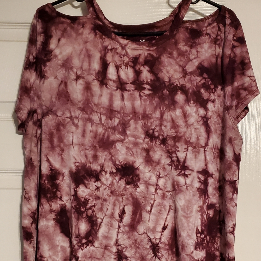 American Eagle maroon tye dye cold shoulder short sleeve size XL